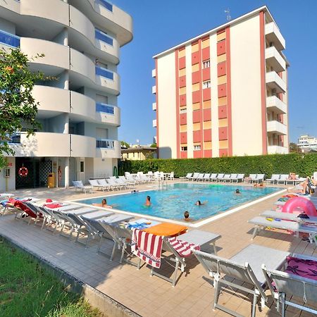 Apartment In Bibione Spiaggia Near The Beach Eksteriør bilde