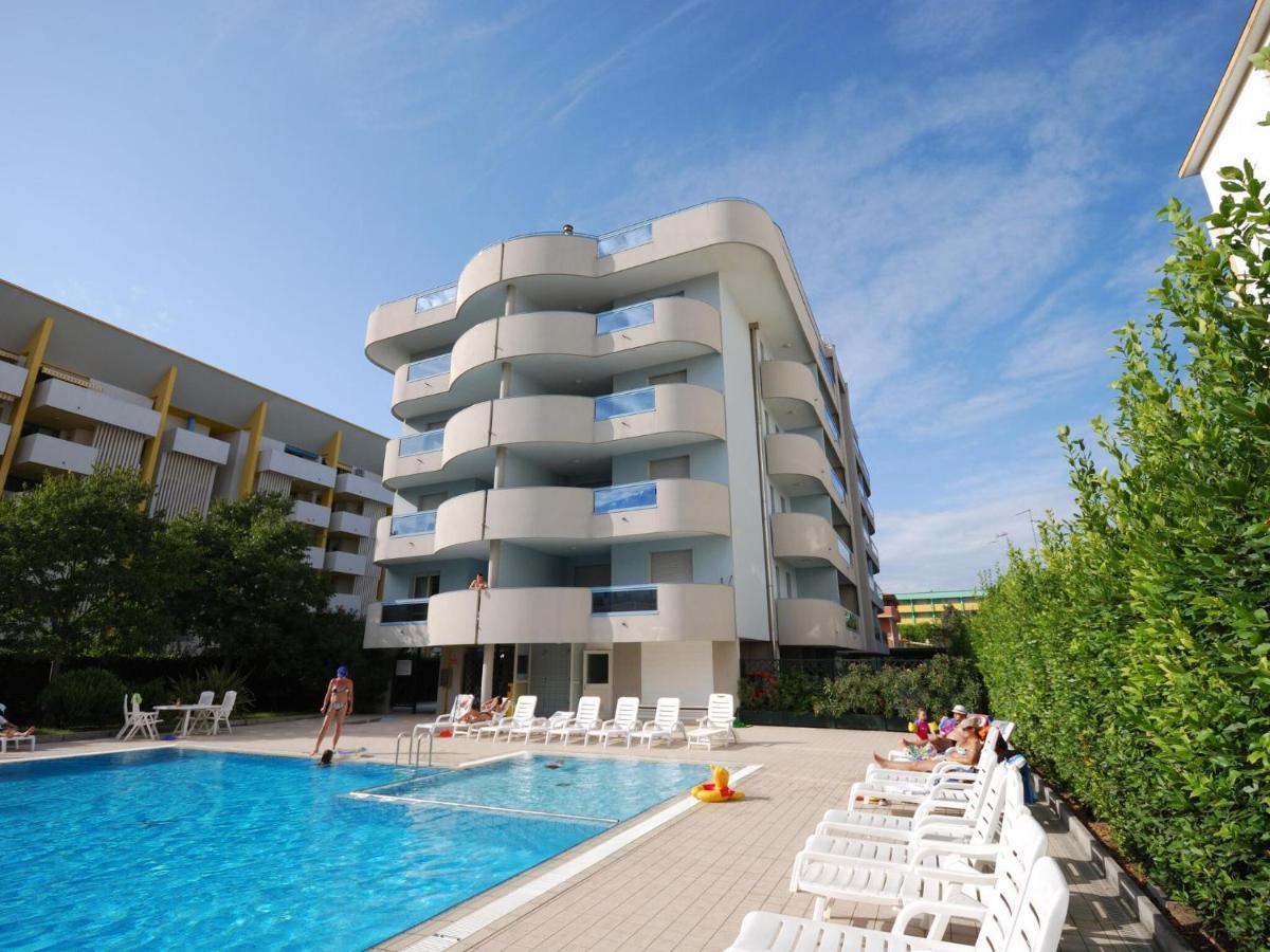Apartment In Bibione Spiaggia Near The Beach Eksteriør bilde