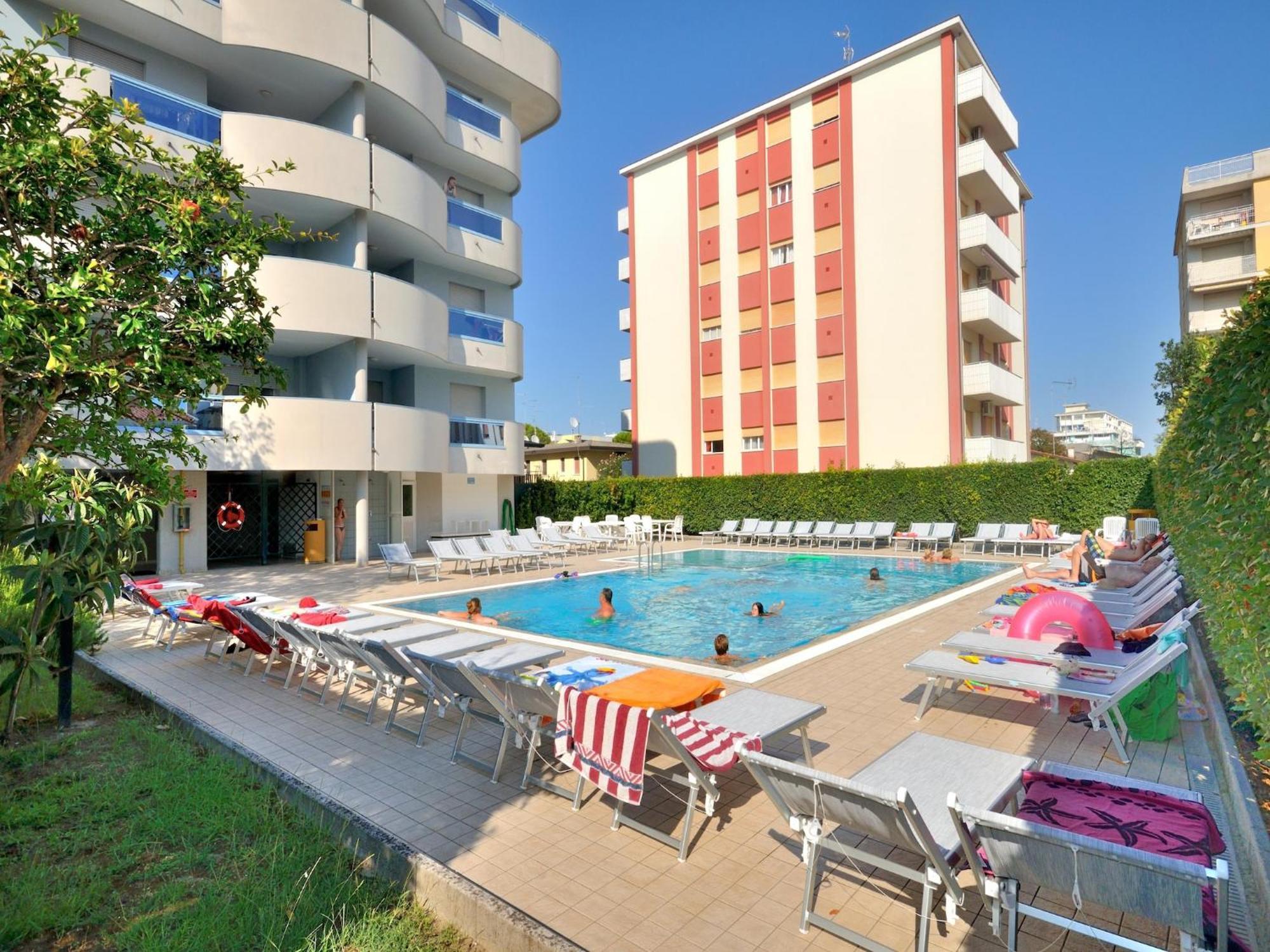 Apartment In Bibione Spiaggia Near The Beach Eksteriør bilde